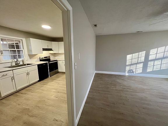 3rd image of 101 Wease Dr #101