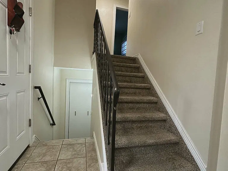 1007 Tesla Dr — Photo 21