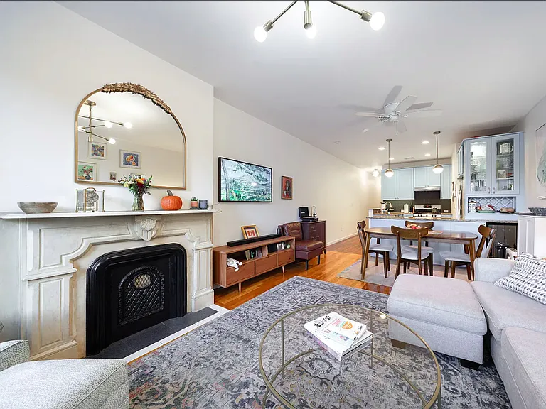 203 Pavonia Ave #3L — Photo 2