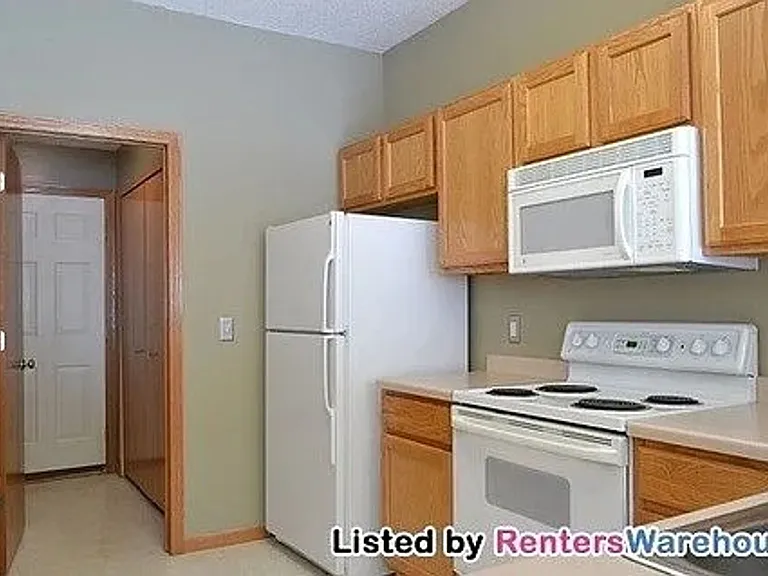7580 Derby Ln — Photo 6