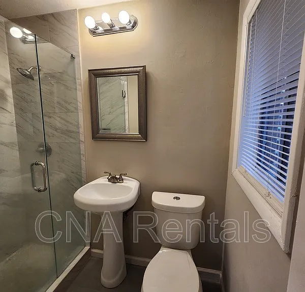 3146 Vandiver Dr — Photo 14