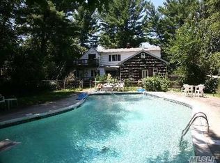 399 Ridgefield Rd, Hauppauge, NY 11788