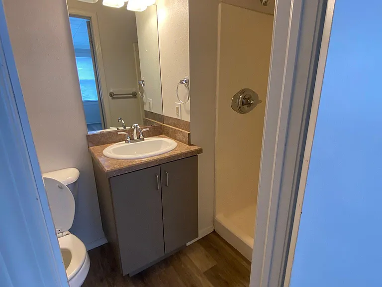 638 N Louisa Ave — Photo 9