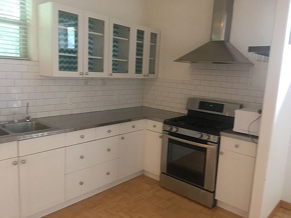 2nd image of 3903 Avenue G APT B