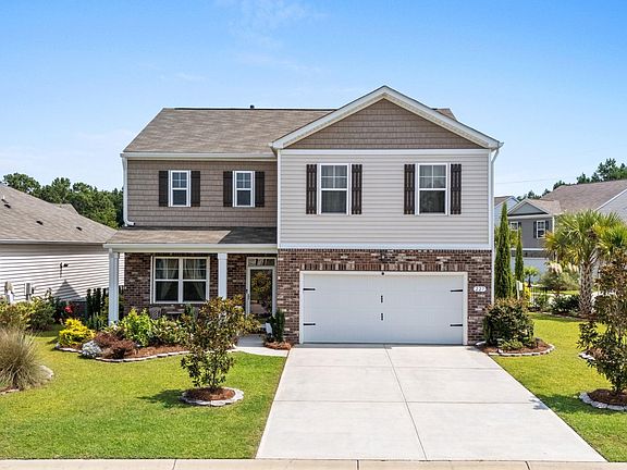 3rd image of 227 Pin Oak Dr.