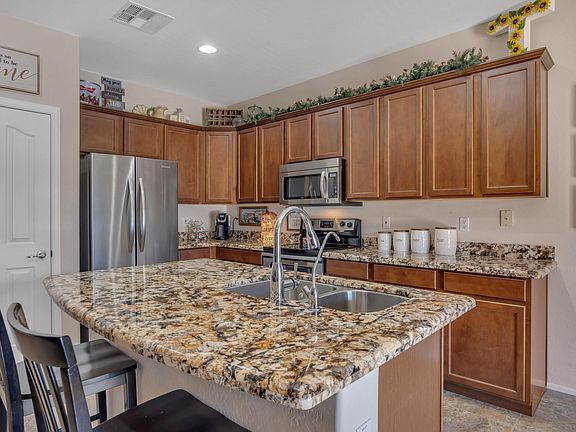 5th image of 11437 E Cliffrose Ln