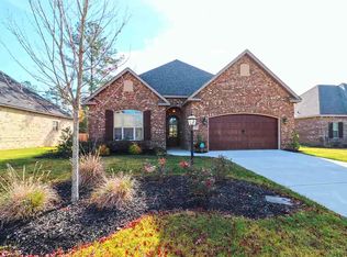 225 Lydia Dr, Bonaire, GA 31005