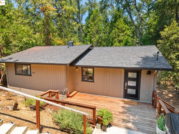 21488 American River Dr, Sonora, CA 95370