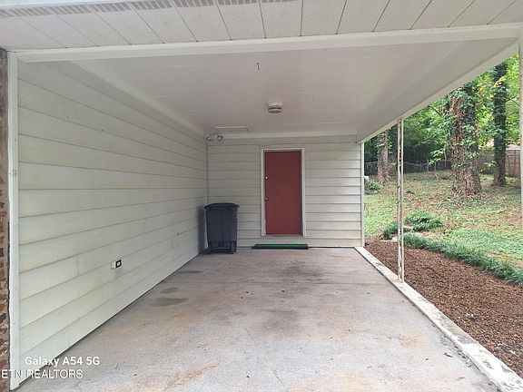 5th image of 1114 SW Ownby Ln