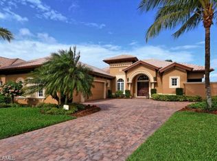 8945 Valhalla Ct, Naples, FL 34113