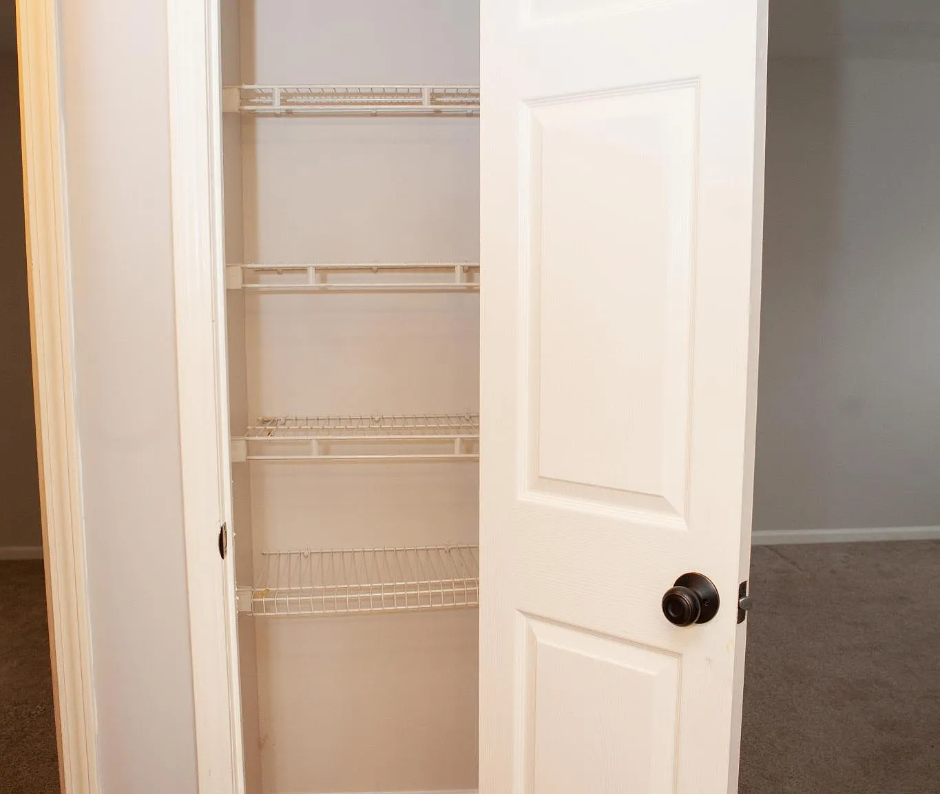 3 bed, 2103 sqft, $2,800 — Photo 4