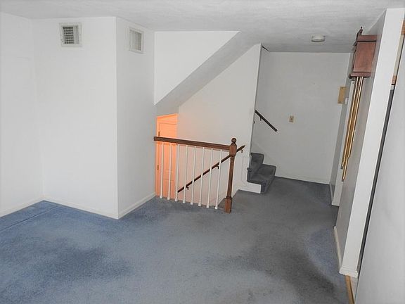 4th image of 36 Casablanca Ct