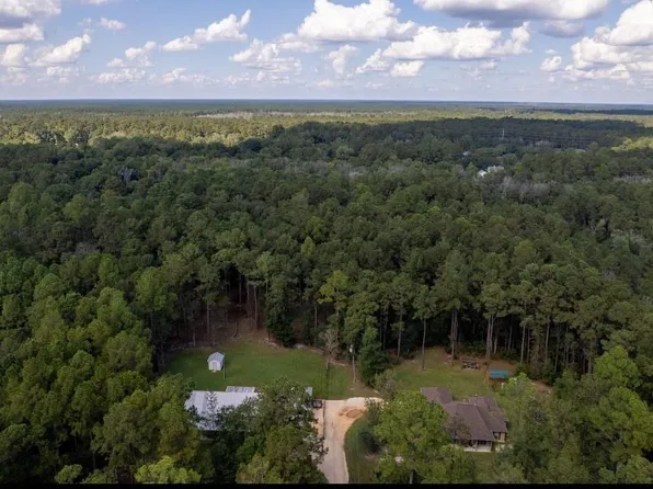 1085 Highway Hwy, Madisonville, LA 70447