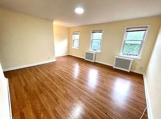 21-17 47th St #2, Astoria, NY 11105