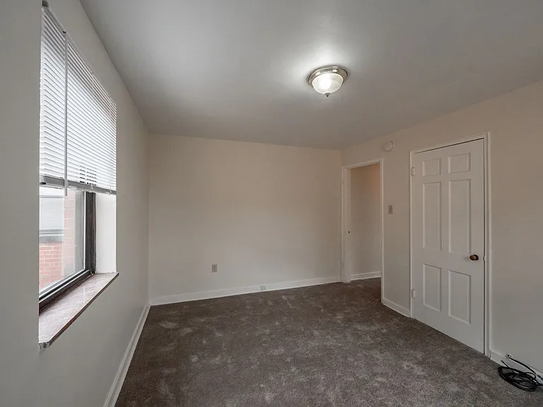 5540 5th Ave — Photo 30