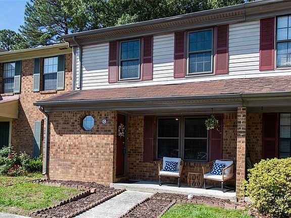 3rd image of 374 Circuit Lane #C