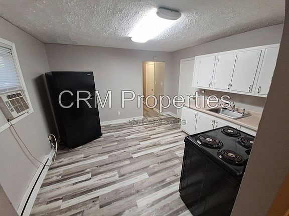 5th image of 1526 E Gimber St