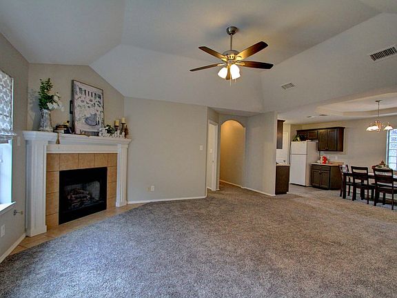 5th image of 4305 Green Meadow Dr