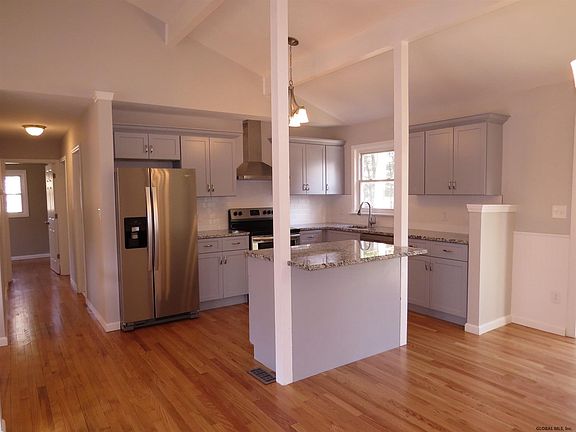 5th image of 47 Oakwood Blvd