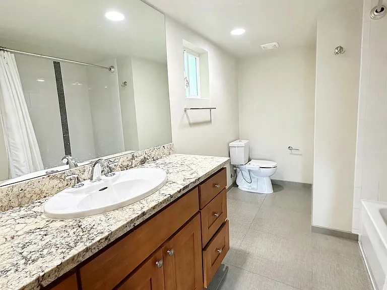 15 W Florentia St — Photo 14