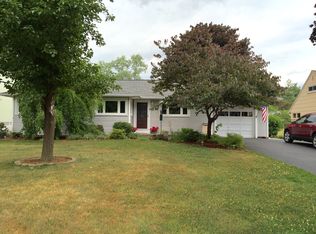 53 Monroe St, Honeoye Falls, NY 14472