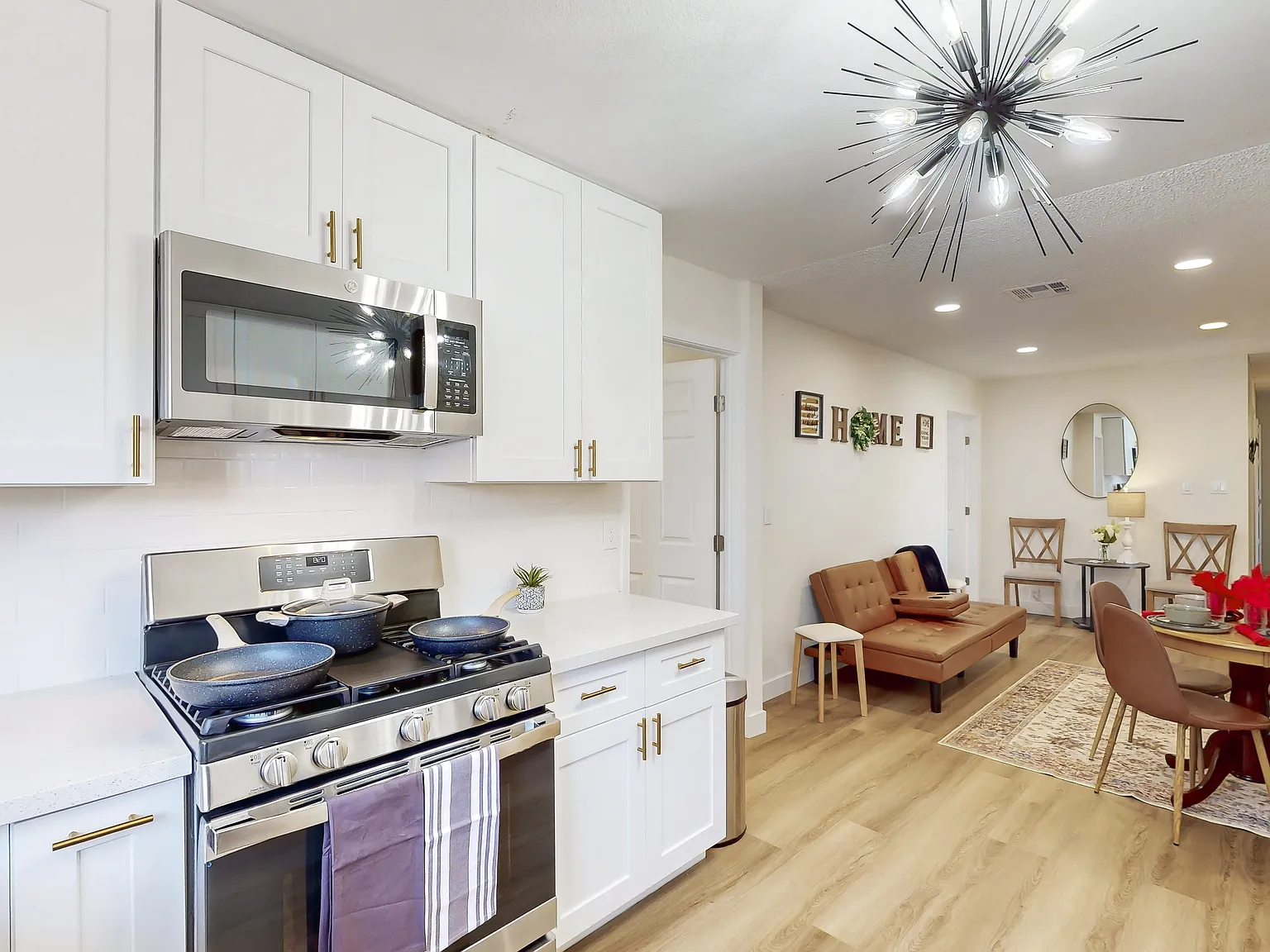 4 bed, 3.0 bath, 2000 sqft, $888 — Photo 3