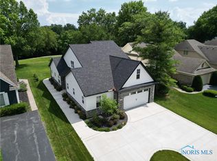 9414 Sheffield Rd, Perrysburg, OH 43551