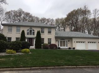 9 Belle Isle Way, Cranston, RI 02921