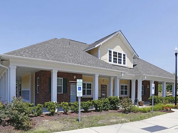 3rd image of 404 Hunter Falls Ln #2B-2Ba-1072Sqft