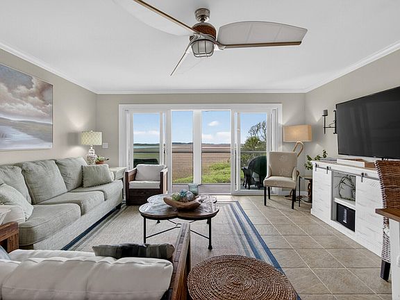 5th image of 96 W Mariners Cay Dr