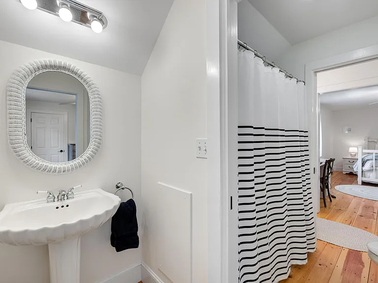 14 Woodland Ave — Photo 37