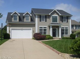 2804 Chesapeake Ln, Bloomington, IL