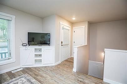 2nd image of 12 Victoria Ln