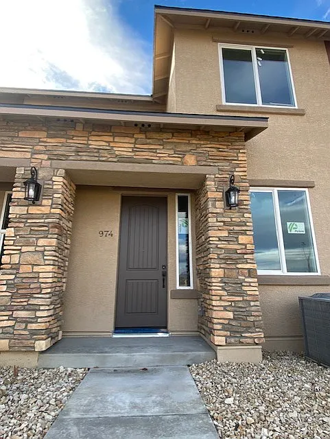 3 bed, 2.5 bath, 1511 sqft, $2,475 — Photo 1