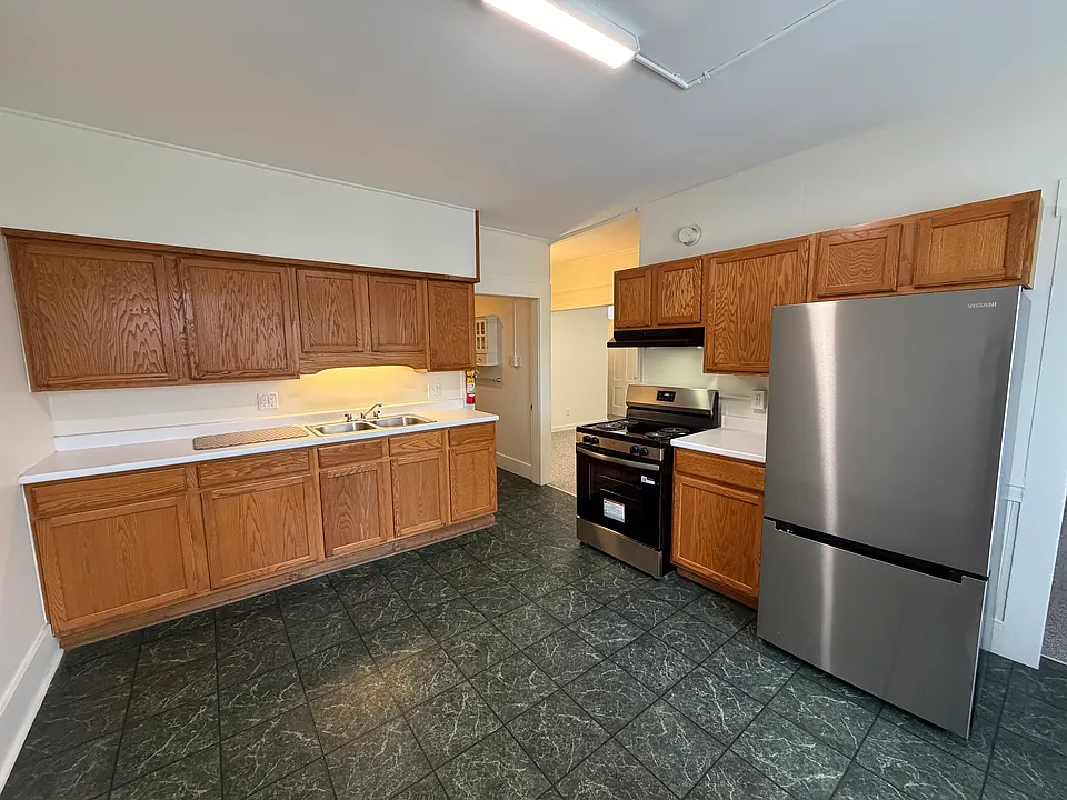 14 Maple Ave #3