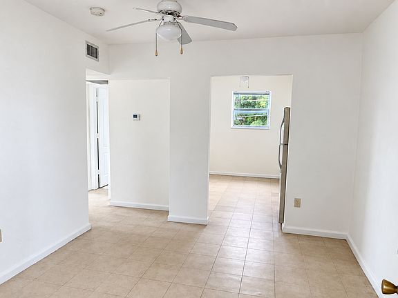 3rd image of 275 NW 10th St