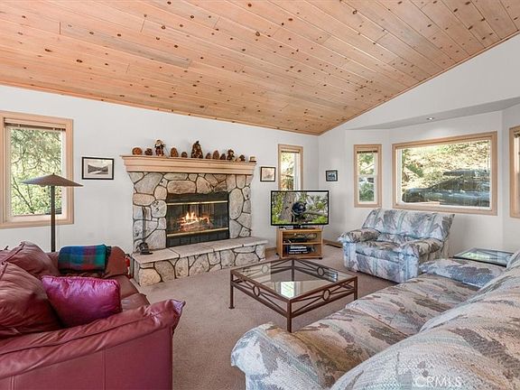 4th image of 530 Villa Grove Ave