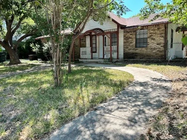1128 Field St, San Marcos, TX 78666