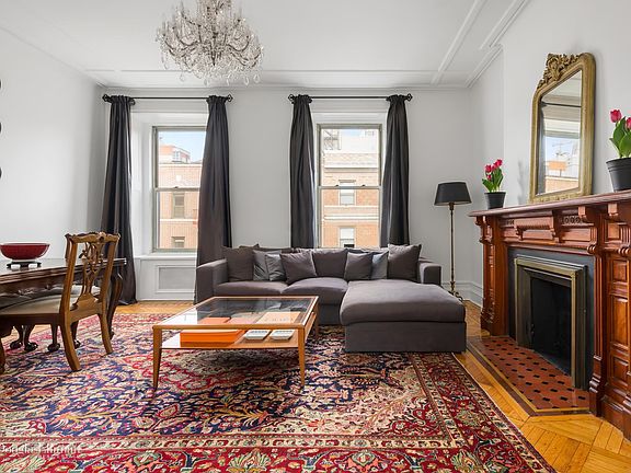 2nd image of 140 W 16th St APT 5E