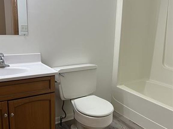 2nd image of 1694 Molitor Rd APT A