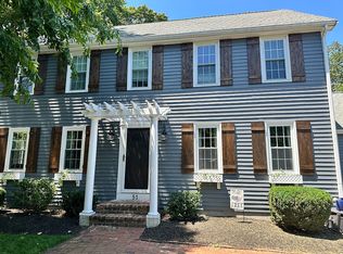 51 Reardons Field Ln, North Attleboro, MA 02763