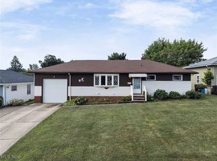 2651 Dentzler Rd, Parma, OH 44134