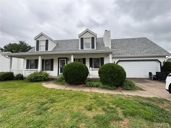 1088 Riverwood Place Dr, Florissant, MO 63031