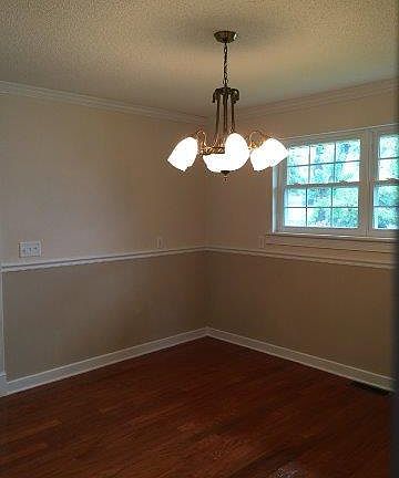 5th image of 713 Adams Aly