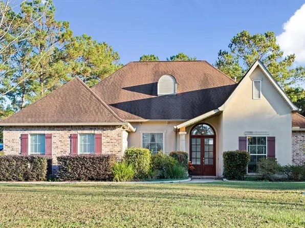 325 Long Lake Dr, Covington, LA 70435