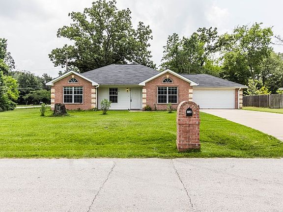 2nd image of 110 Oakwood Dr