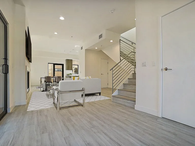 Residences at Village Walk — Photo 16