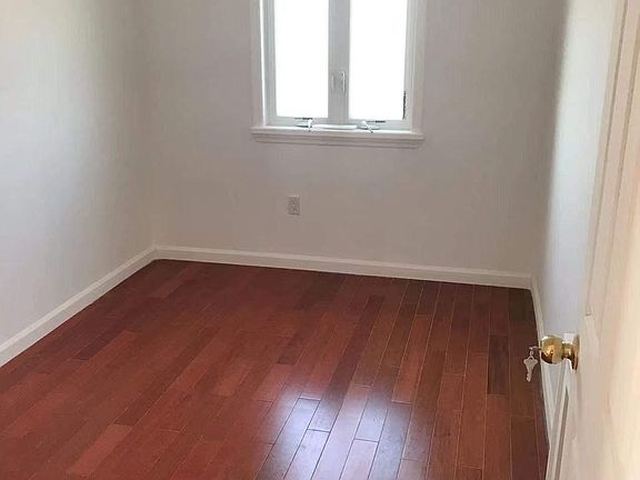3rd image of 13414 59th Ave