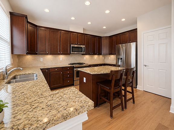 2nd image of 5008 Ridgemont Walk Unit 19