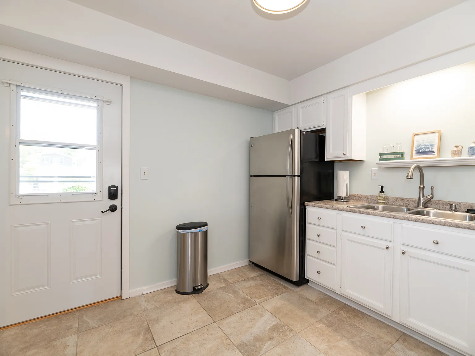 69 N Shore Dr — Photo 1